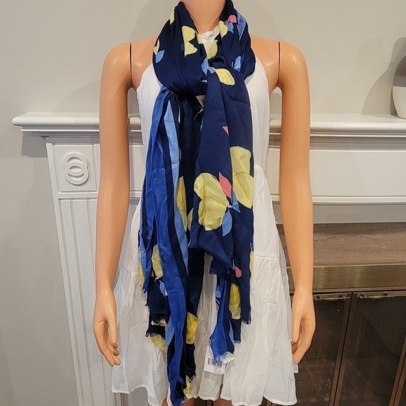 KATE SPADE NWT Lemon Zest Oblong Scarf.. - Picture 1 of 13